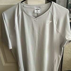MENS LIGHT GRAY GYMSHARK WORKOUT TSHIRT